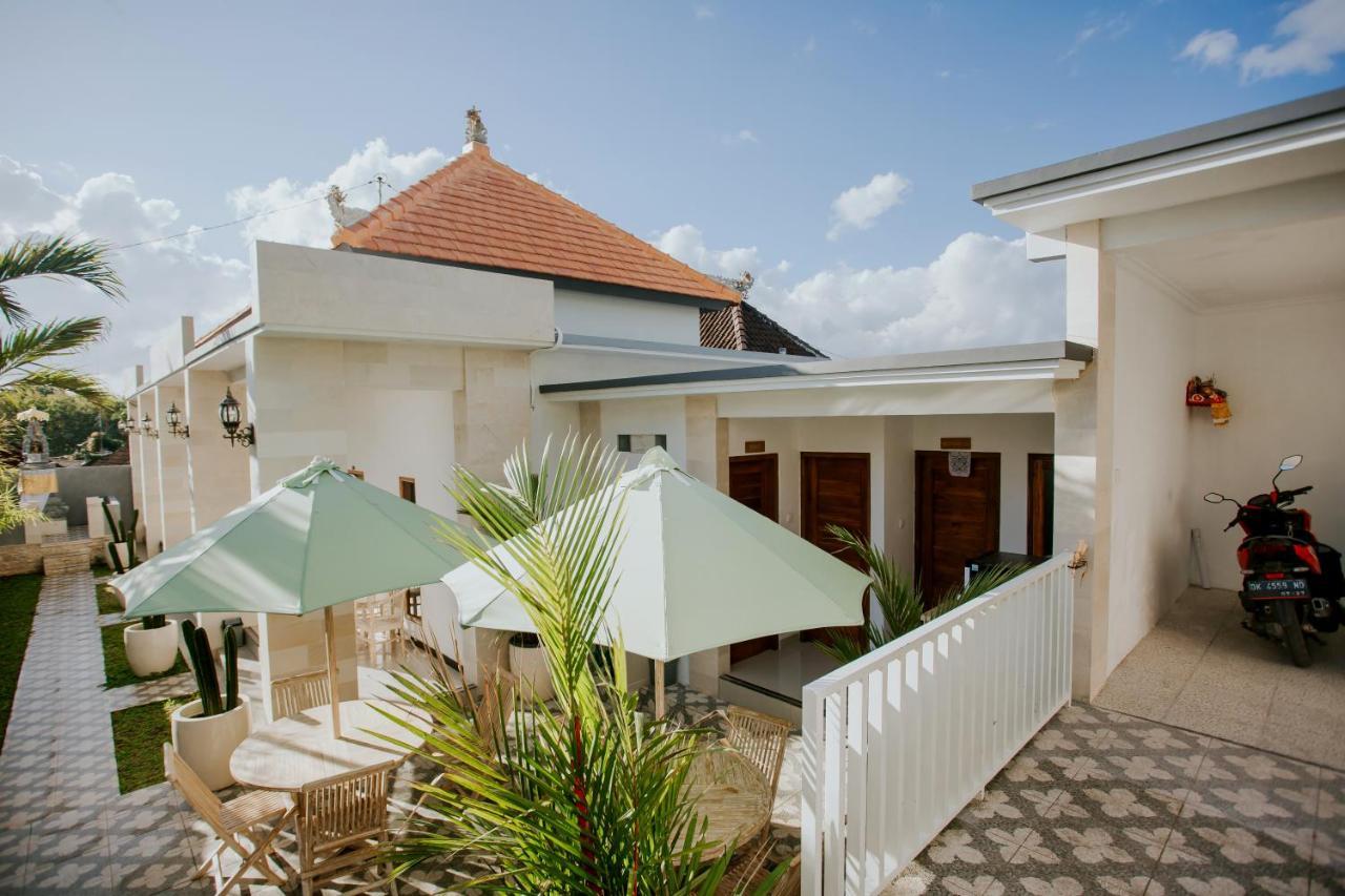 Seven Angels Villa And Hostel Toyapakeh Extérieur photo