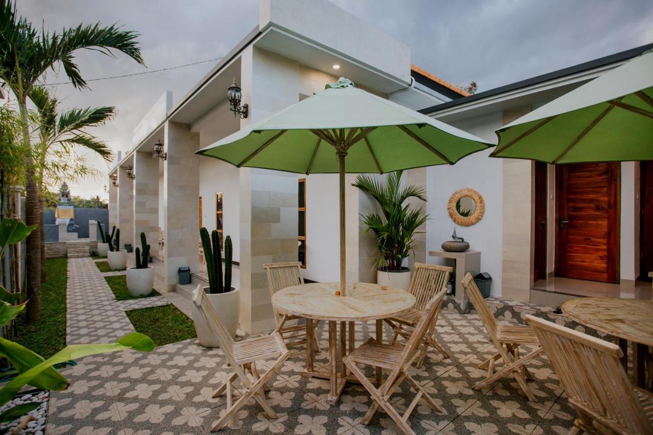 Seven Angels Villa And Hostel Toyapakeh Extérieur photo