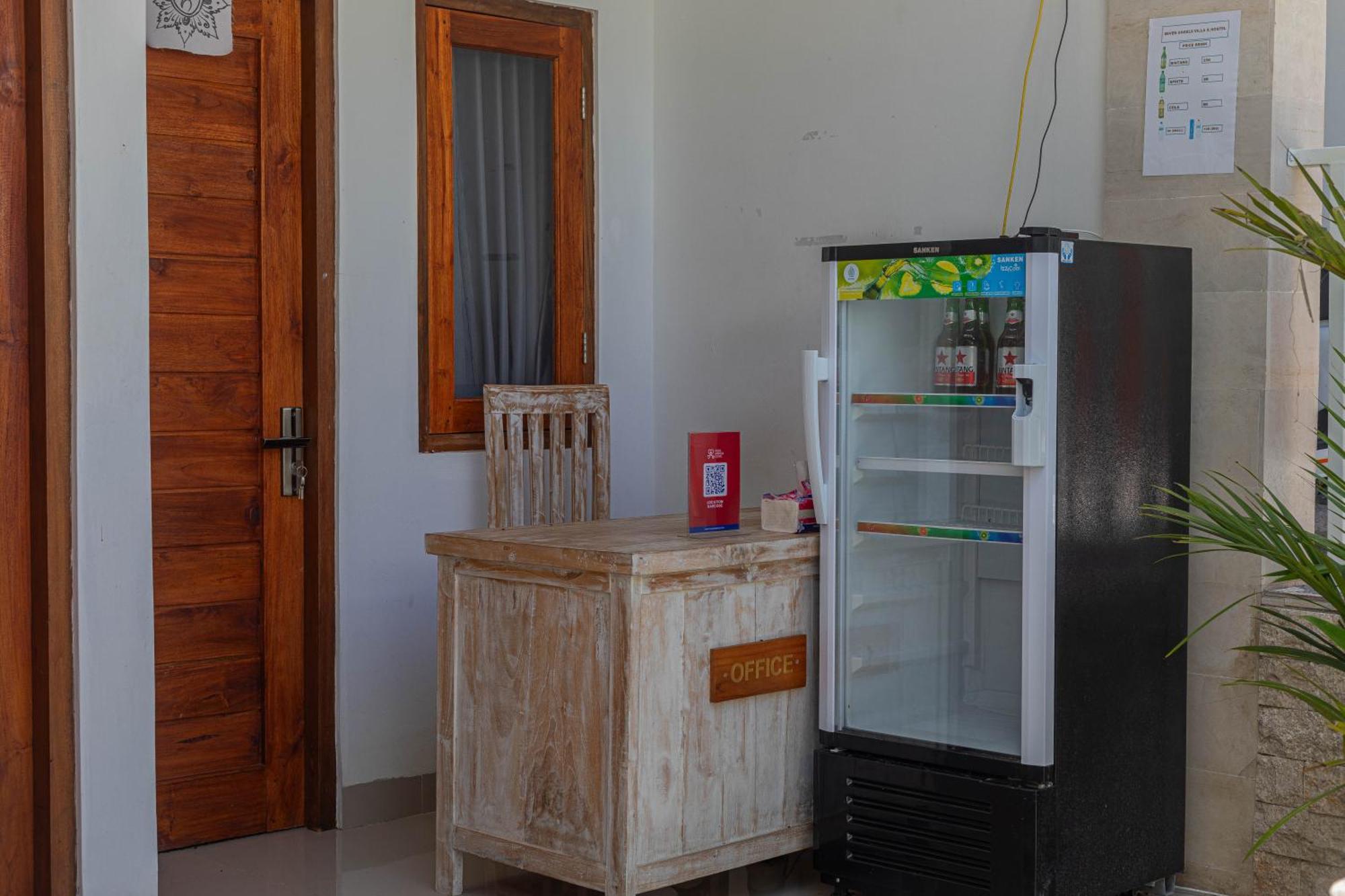 Seven Angels Villa And Hostel Toyapakeh Extérieur photo