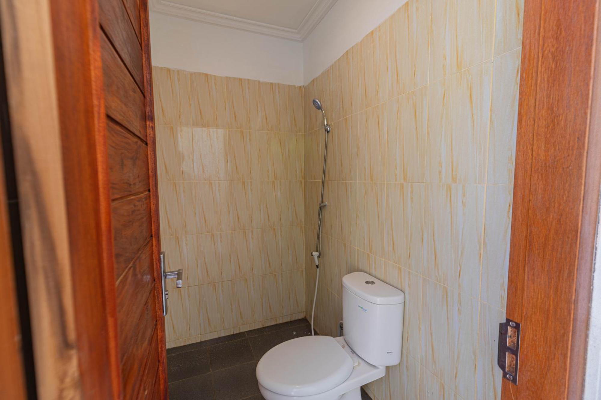Seven Angels Villa And Hostel Toyapakeh Extérieur photo